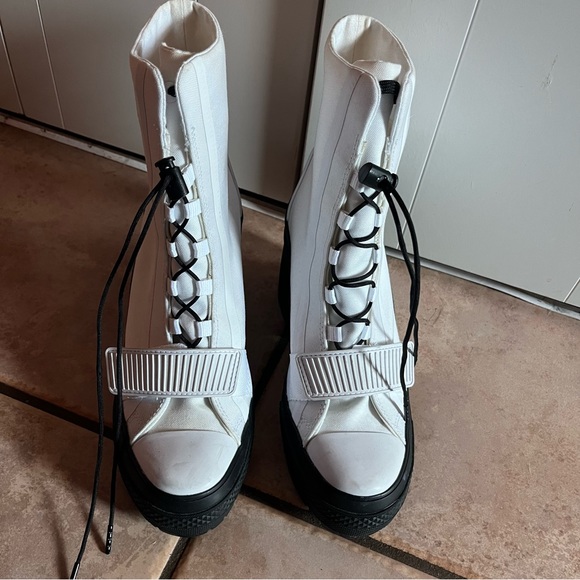 Converse GR82 White Shoes - Picture 2 of 9